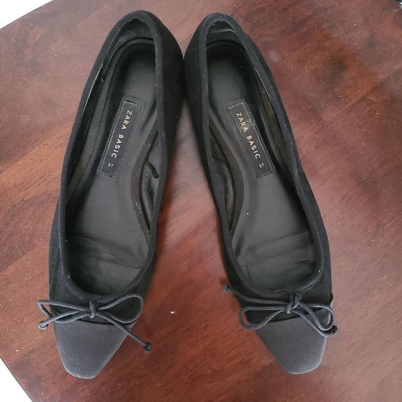 Zara Size 37 US 6.5 Basic Cap Toe Flats Black Women's Neutral - Picture 2 of 8